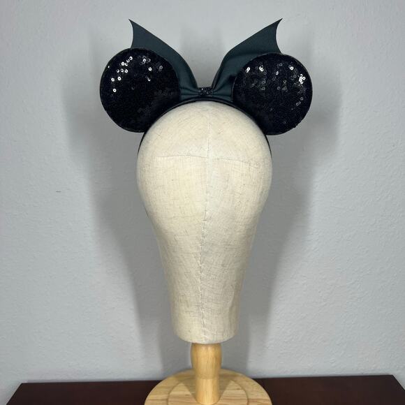 🎃 Spooky Sparkle Minnie Ears | Disney-Inspired Halloween Mickey Ears Headband - Picture 4 of 6